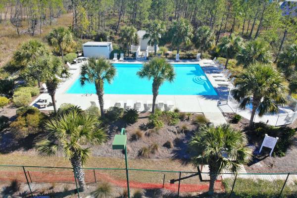 Pool in Fort Morgan neighborhood