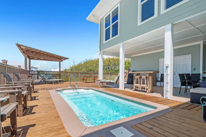 Surfside Terrace 6 Bedrooms 4 Baths 17 Guests